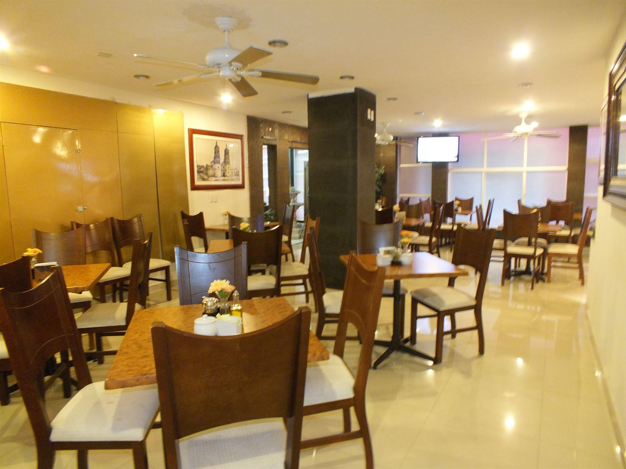 Hotel Rincon Real Suites Durango Kültér fotó