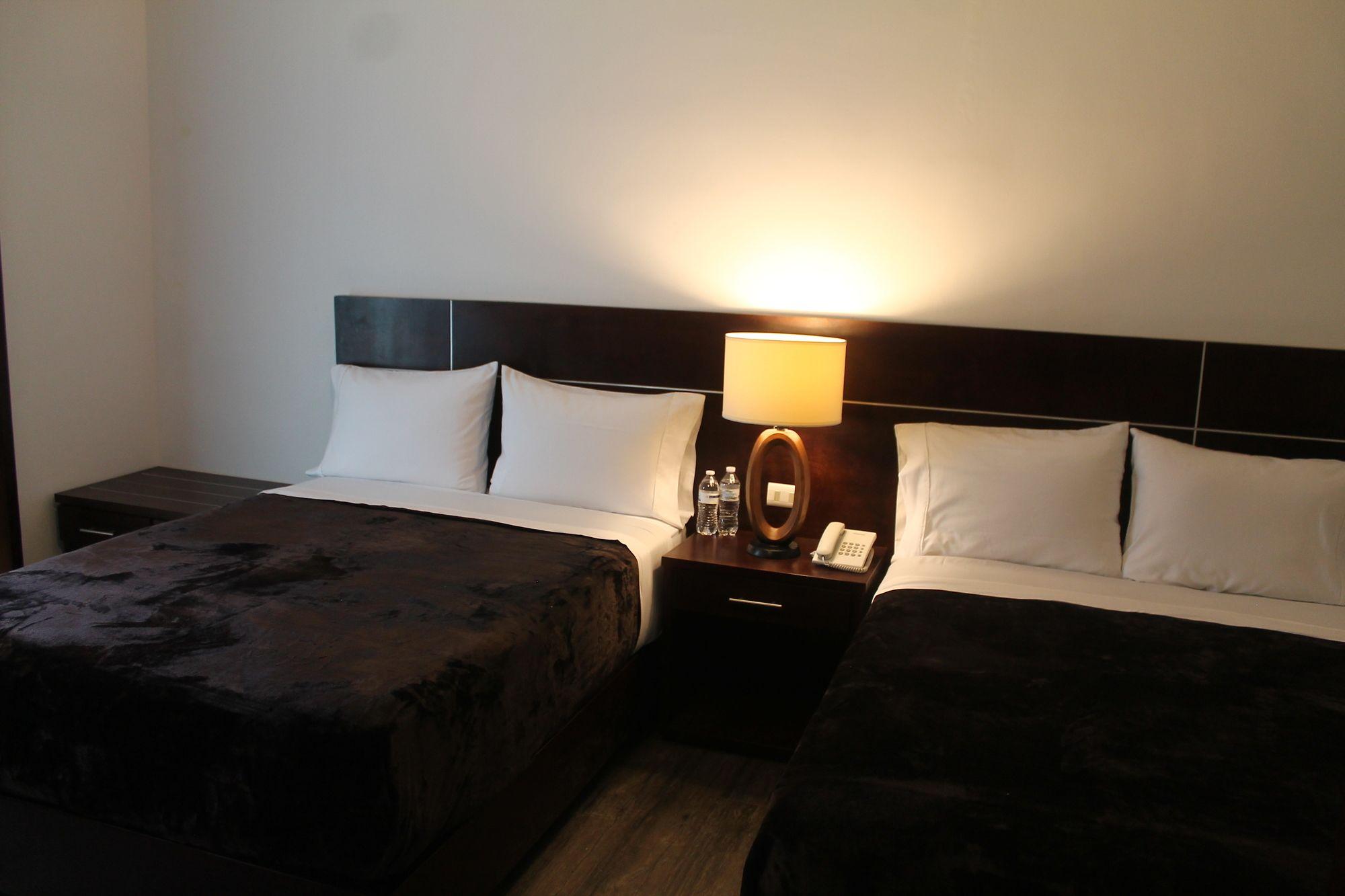 Hotel Rincon Real Suites Durango Kültér fotó