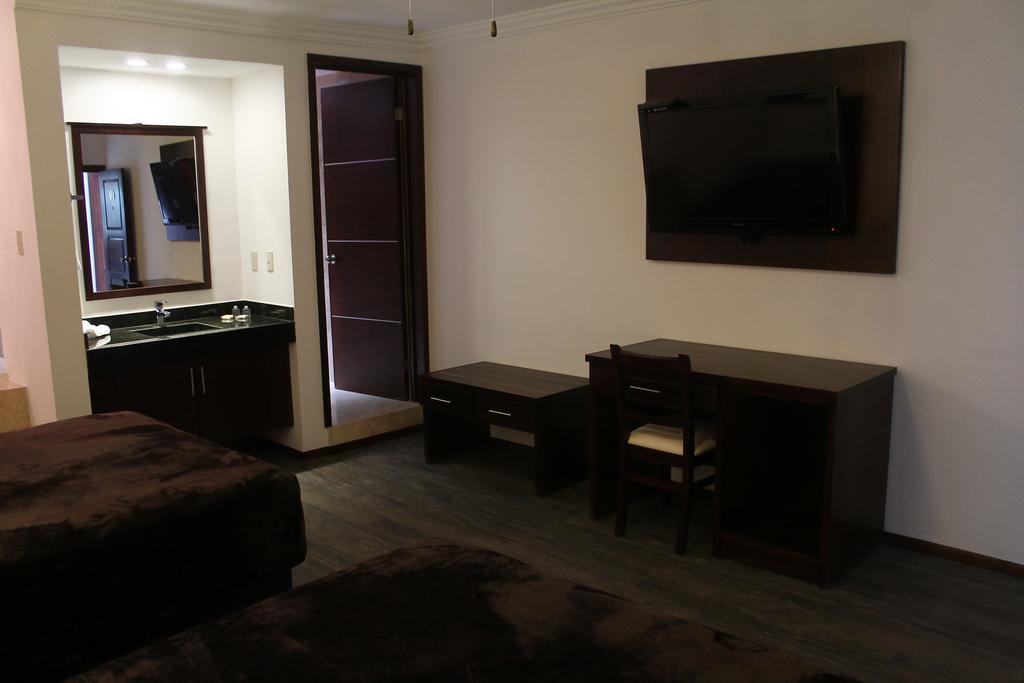 Hotel Rincon Real Suites Durango Kültér fotó