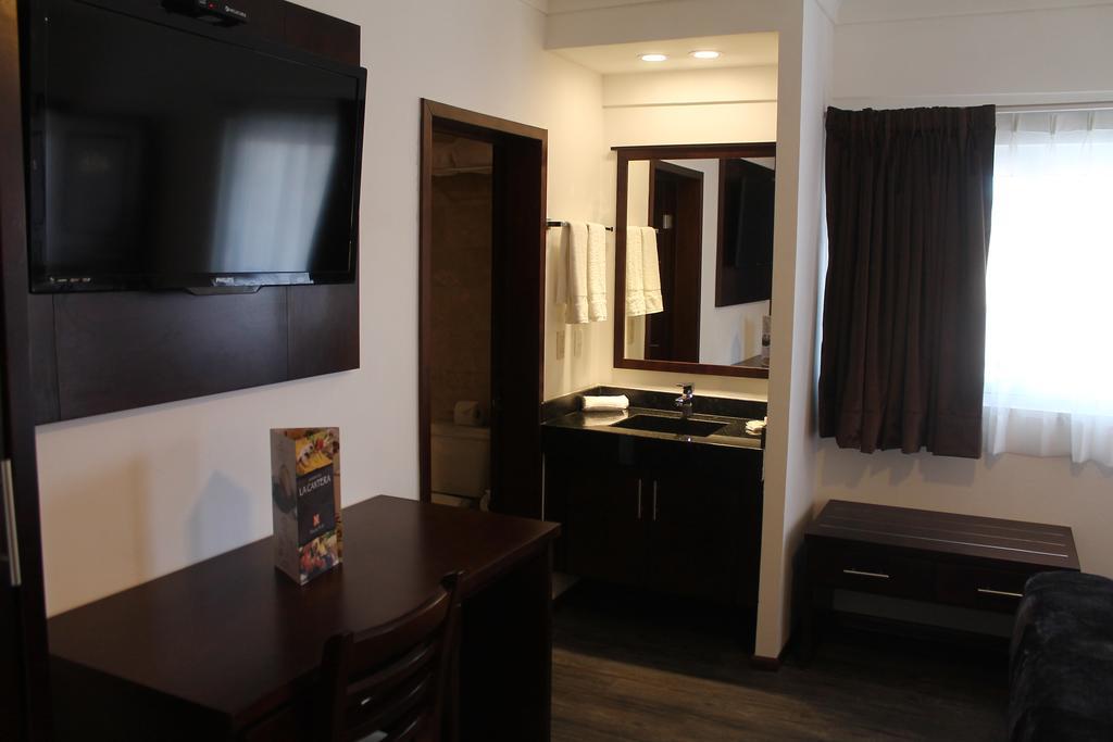 Hotel Rincon Real Suites Durango Kültér fotó