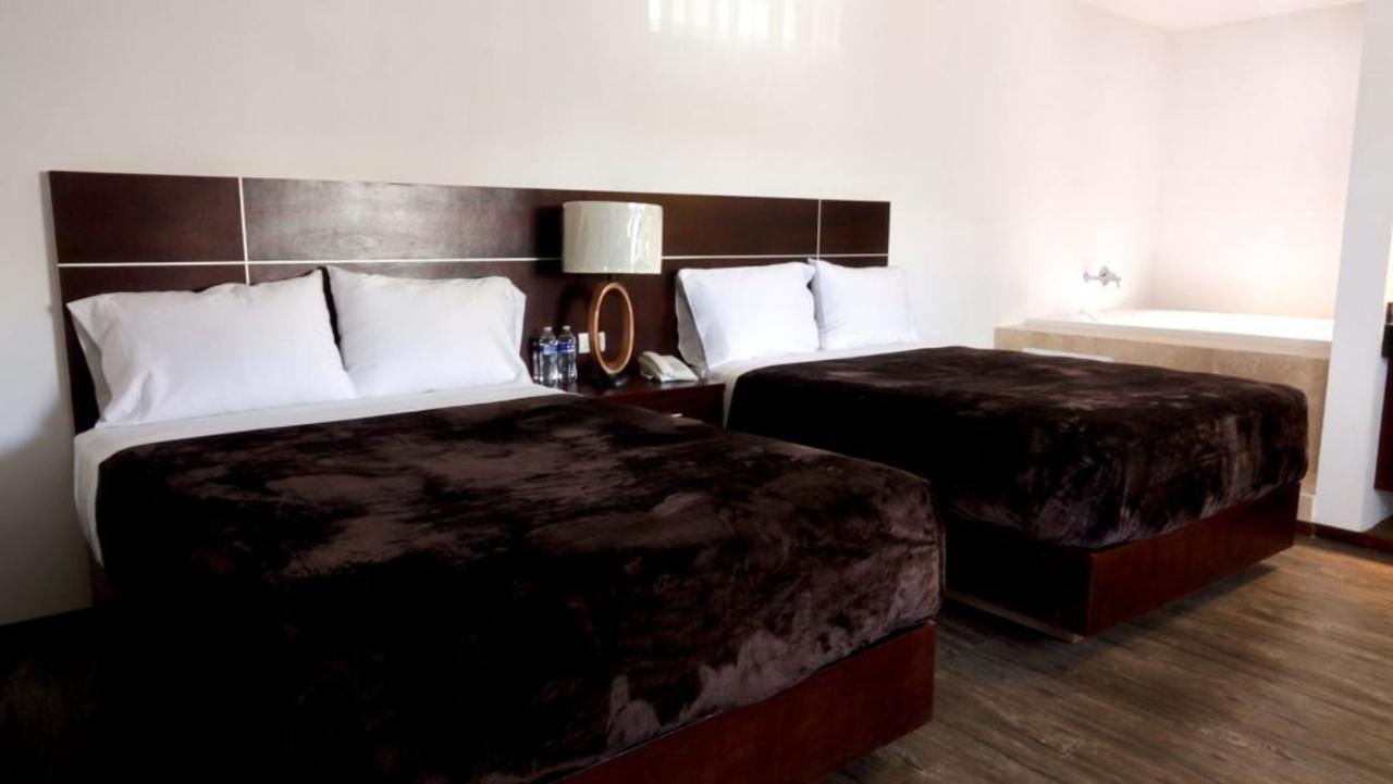 Hotel Rincon Real Suites Durango Kültér fotó
