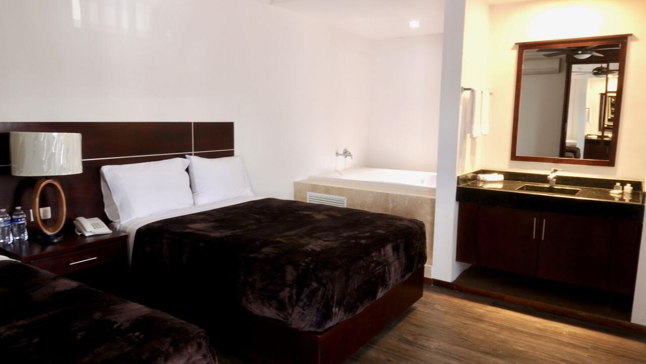 Hotel Rincon Real Suites Durango Kültér fotó